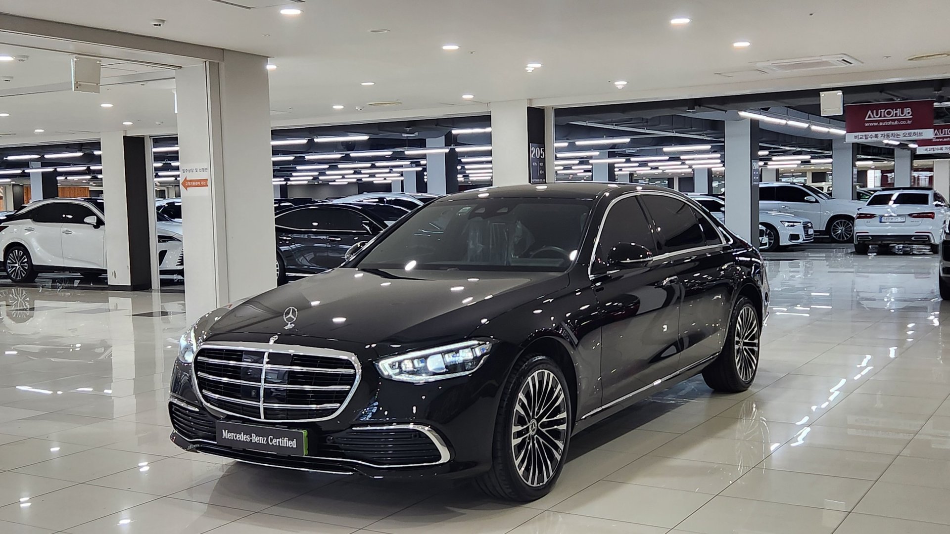 MERCEDES-BENZ S-CLASS - View 1