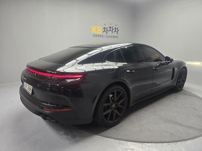 PORSCHE PANAMERA - 7