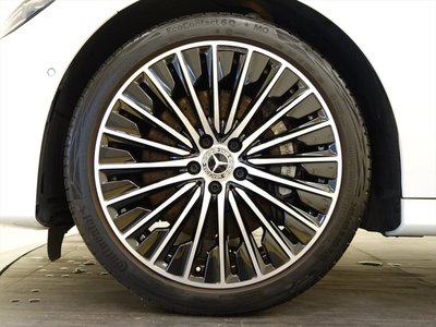 MERCEDES-BENZ E-CLASS - 10