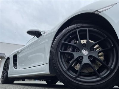PORSCHE 718 - 8