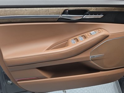 2020 Genesis G90 thumbnail 14