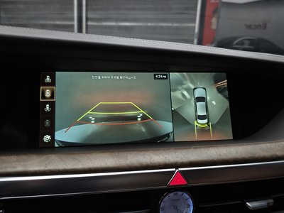 2020 Genesis G90 thumbnail 20