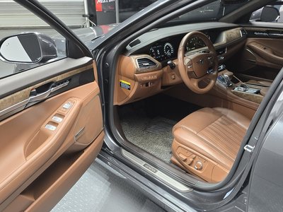 2020 Genesis G90 thumbnail 13