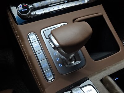 2020 Genesis G90 thumbnail 12