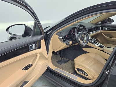 PORSCHE PANAMERA - 10