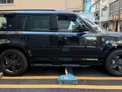 LAND ROVER DEFENDER 110 X DYNAMIC HSE D300 - 3