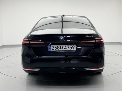 صورة 3 لـ 2025 BMW 5 SERIES