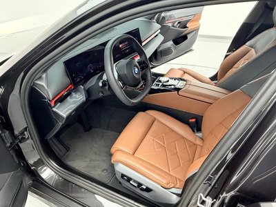 صورة 9 لـ 2025 BMW 5 SERIES