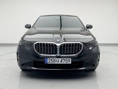صورة 2 لـ 2025 BMW 5 SERIES