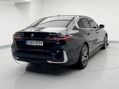 صورة 5 لـ 2025 BMW 5 SERIES