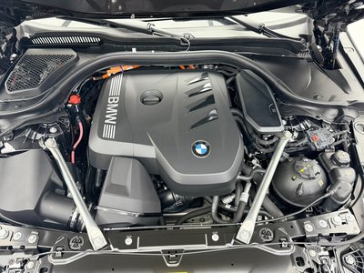 صورة 7 لـ 2025 BMW 5 SERIES
