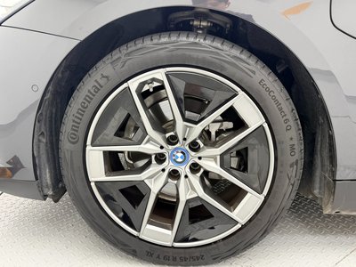 صورة 6 لـ 2025 BMW 5 SERIES