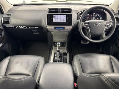 2019 Toyota LAND CRUISER PRADO — фото 5