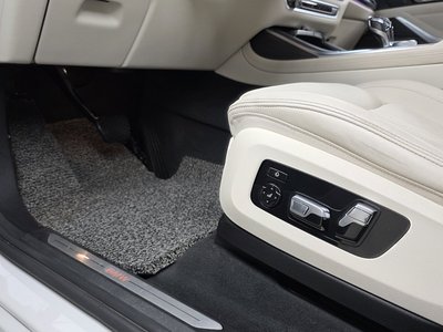 2022 BMW X7 — миниатюра 32