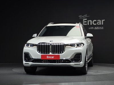 2022 BMW X7 — фото 2