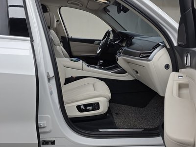 2022 BMW X7 — миниатюра 16
