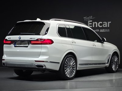 2022 BMW X7 — фото 3