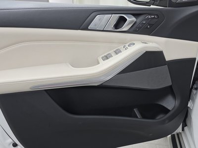 2022 BMW X7 — миниатюра 14