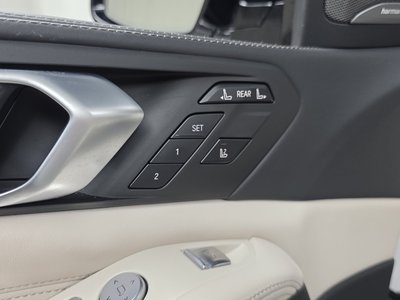 2022 BMW X7 — миниатюра 30