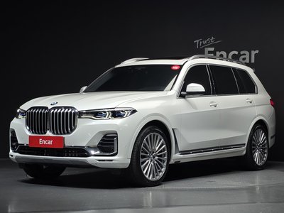 2022 BMW X7 — фото 1