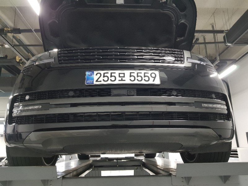 LAND ROVER RANGE ROVER - View 1