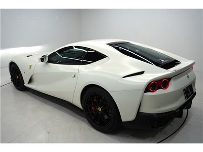 FERRARI 812 - 6