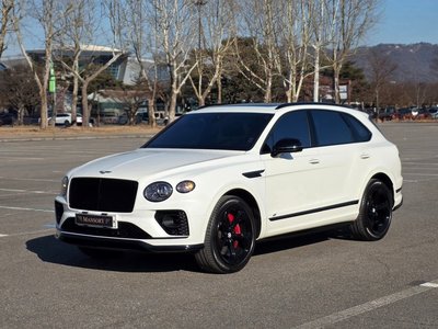 BENTLEY BENTAYGA - 1