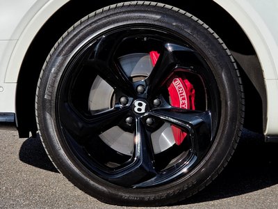 BENTLEY BENTAYGA - 6