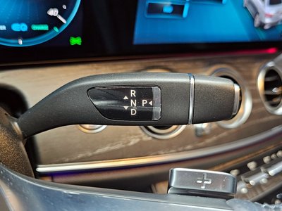 MERCEDES-BENZ E-CLASS - 9