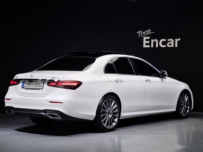 MERCEDES-BENZ E-CLASS - 3
