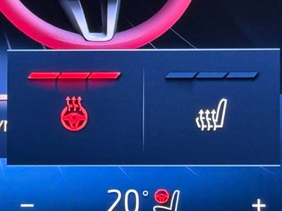 2025 BMW X2 thumbnail 42