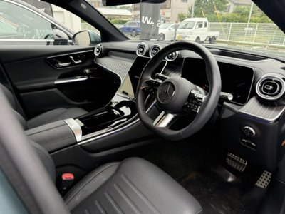 2025 Mercedes-BENZ GLC photo 8