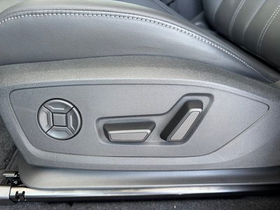 صورة 51 لـ 2025 AUDI Q6 E-TRON
