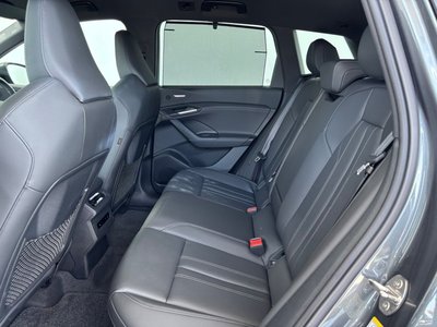صورة 48 لـ 2025 AUDI Q6 E-TRON
