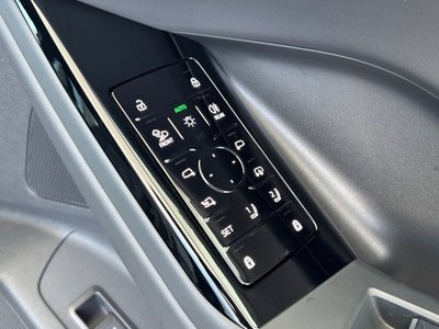 صورة 42 لـ 2025 AUDI Q6 E-TRON