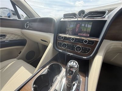 صورة مصغرة 33 لـ 2024 Bentley BENTAYGA