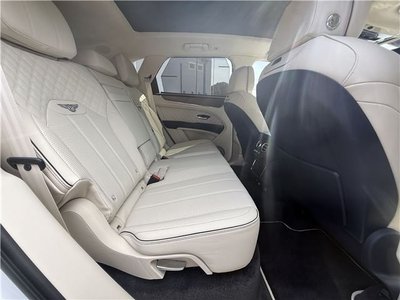 صورة مصغرة 42 لـ 2024 Bentley BENTAYGA