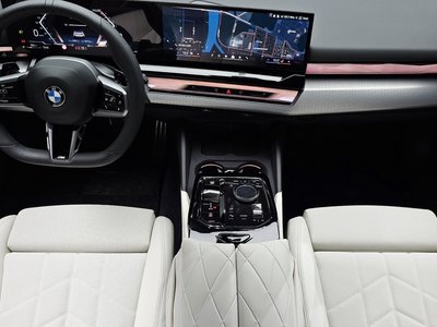 2025 BMW 5 SERIES photo 5