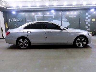 MERCEDES-BENZ E-CLASS - 2