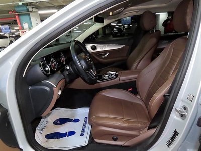 MERCEDES-BENZ E-CLASS - 10