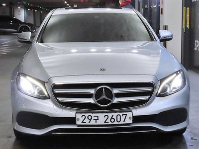 MERCEDES-BENZ E-CLASS - 4