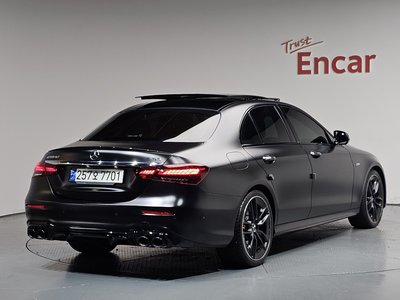 MERCEDES-BENZ E-CLASS - 2