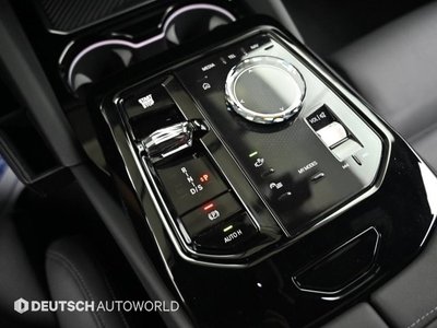 صورة 9 لـ 2025 BMW 5 SERIES