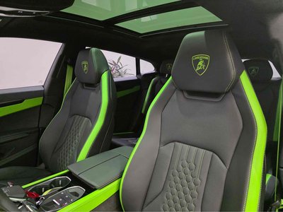 LAMBORGHINI URUS - 8