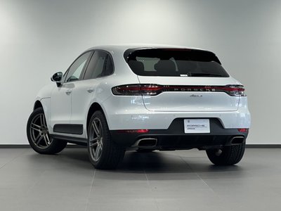 PORSCHE MACAN - 3