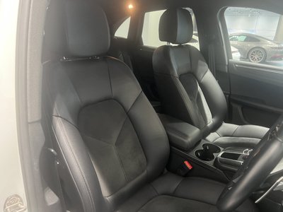 PORSCHE MACAN - 5