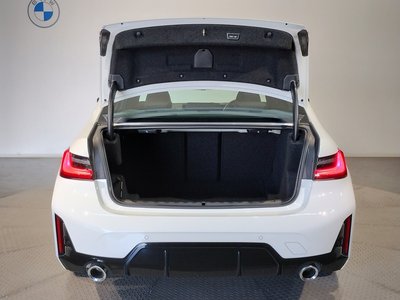 صورة مصغرة 29 لـ 2025 BMW 3 SERIES