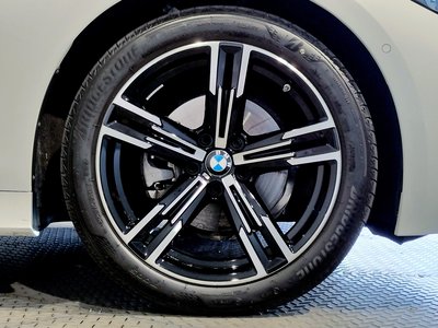 صورة مصغرة 20 لـ 2025 BMW 3 SERIES