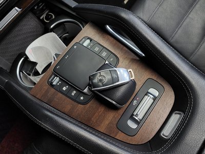 MERCEDES-BENZ GLS - 9