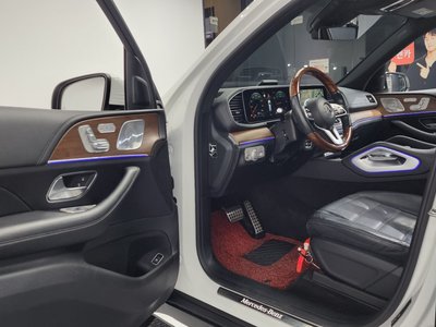 MERCEDES-BENZ GLS - 10